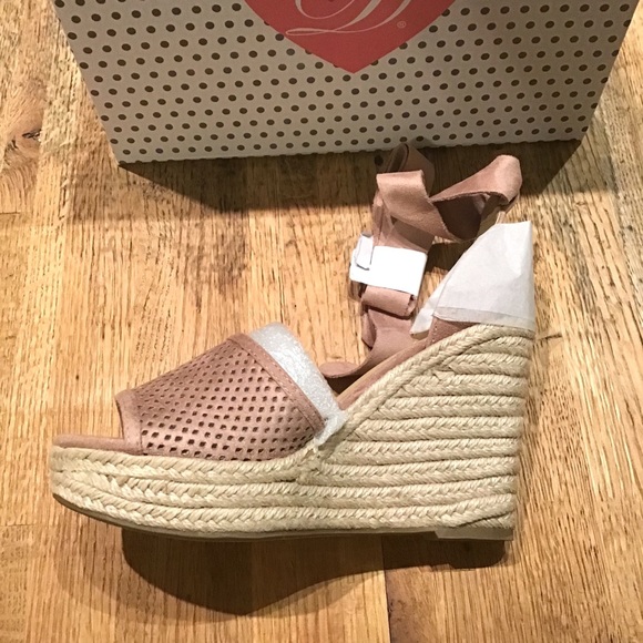 Last 1️⃣! Blush espadrille ankle-tie wedge - Picture 6 of 6